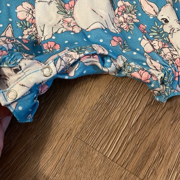 Bunny Outfit - Picture 4 of 9